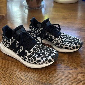 Adidas Swift Run size 8.5